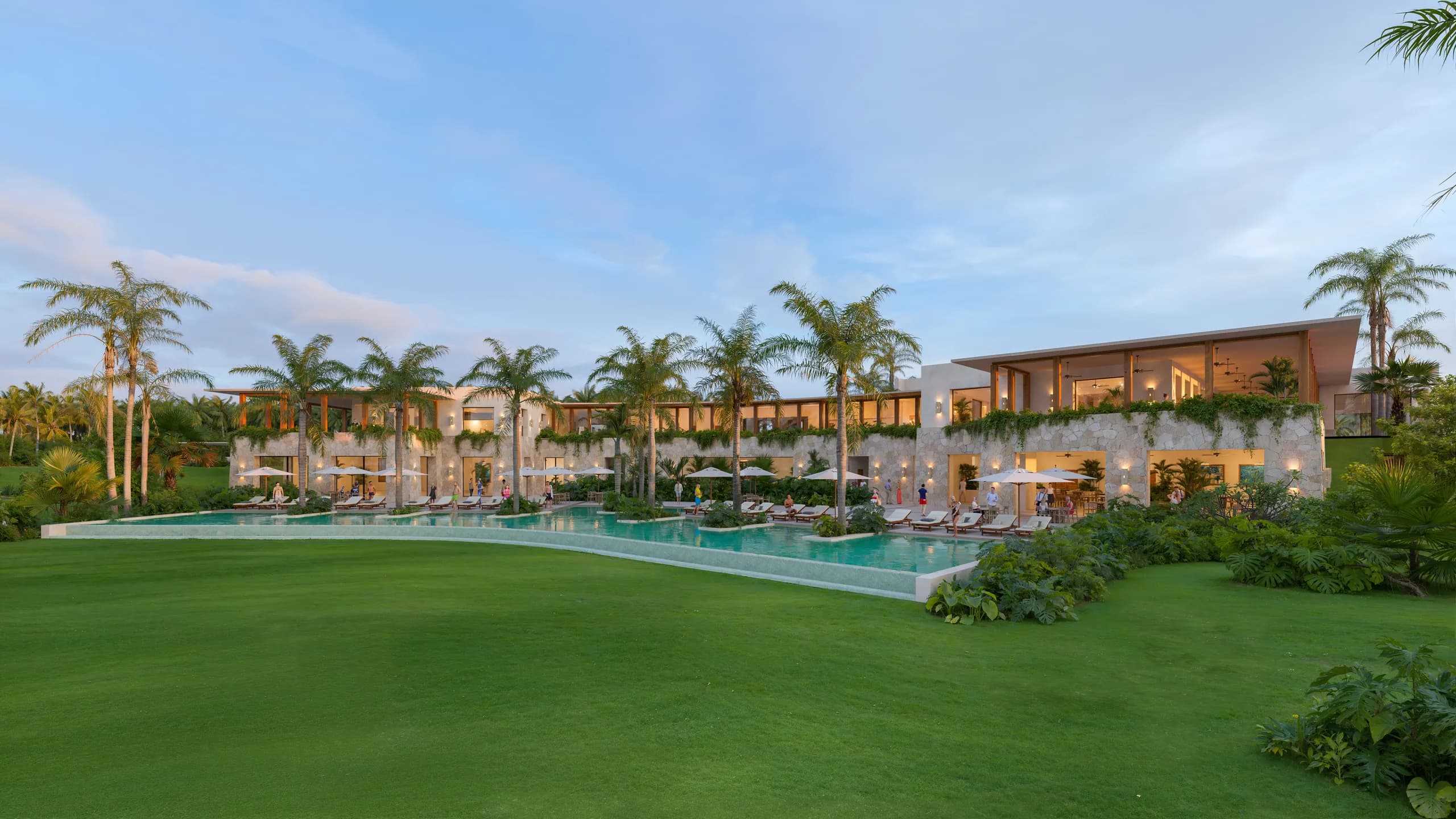 Casa club iluminada de Country Lakes sobre el lago — diseño EDSA